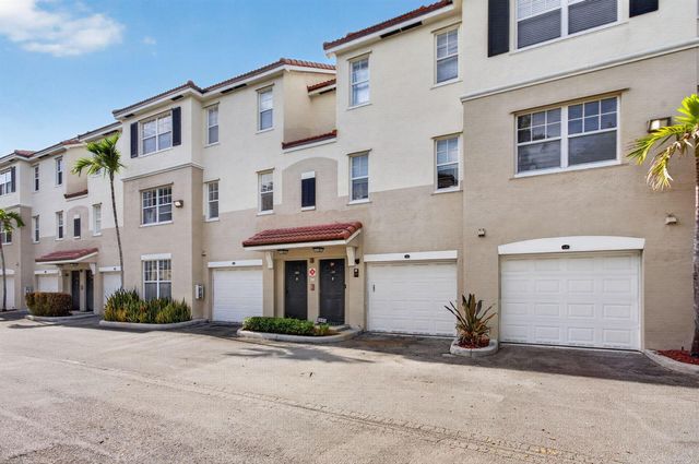 5880 W Sample Road 206, Coral Springs, FL 33067