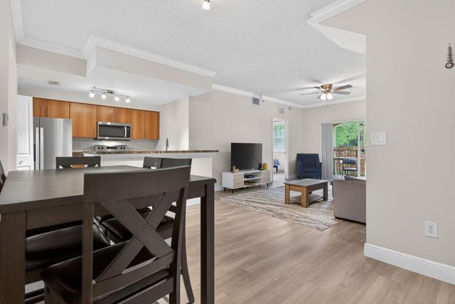 5880 W Sample Road 206, Coral Springs, FL 33067