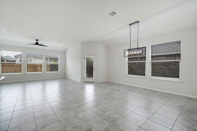 117 Falkland ST, Hutto, TX 78634