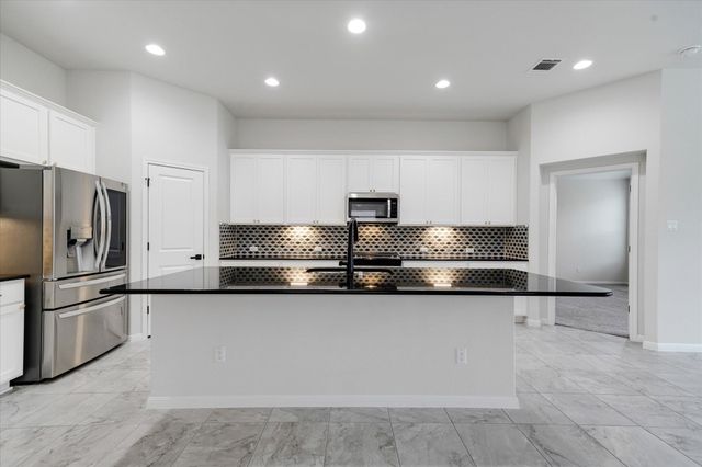 117 Falkland ST, Hutto, TX 78634