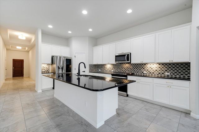 117 Falkland ST, Hutto, TX 78634