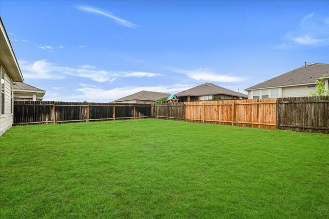 117 Falkland ST, Hutto, TX 78634