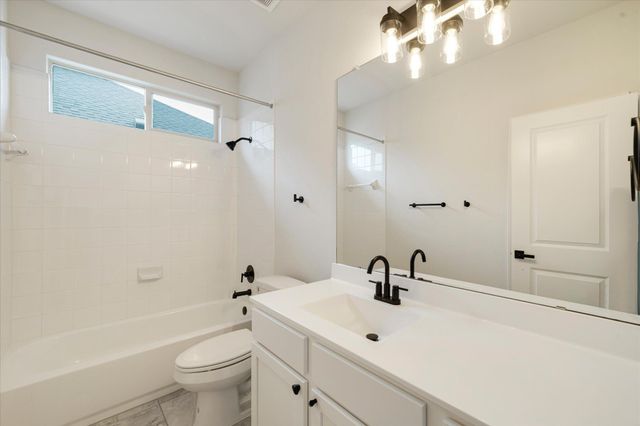 117 Falkland ST, Hutto, TX 78634