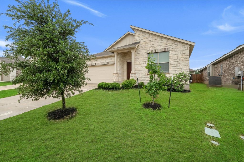 117 Falkland ST, Hutto, TX 78634