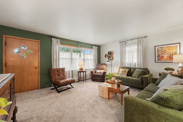 18525 Miller Drive, Lansing, IL 60438