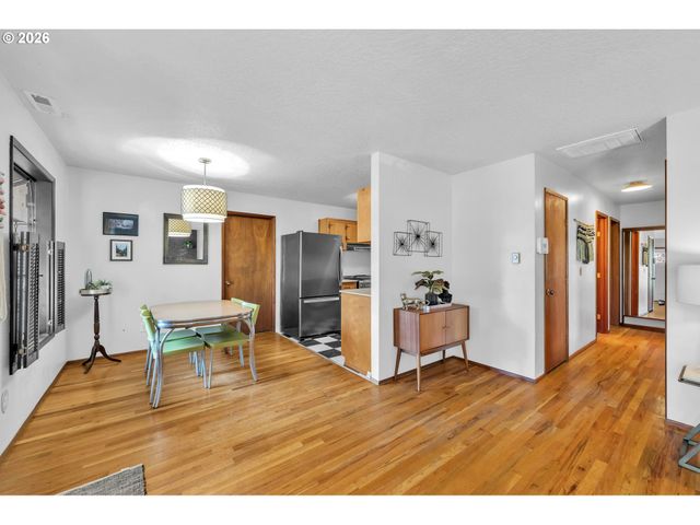 8101 Se 57TH Ave, Portland, OR 97206
