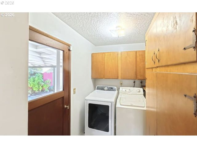 8101 Se 57TH Ave, Portland, OR 97206