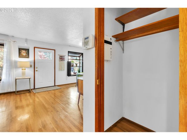 8101 Se 57TH Ave, Portland, OR 97206