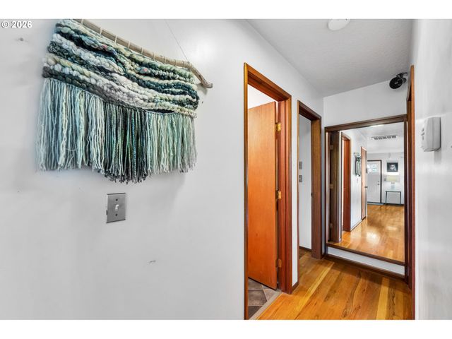 8101 Se 57TH Ave, Portland, OR 97206