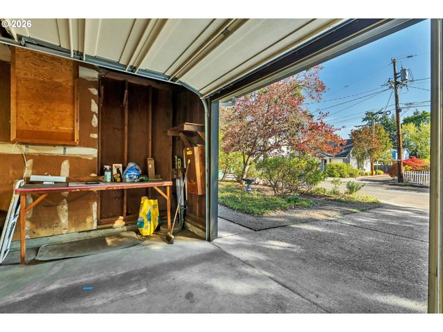 8101 Se 57TH Ave, Portland, OR 97206