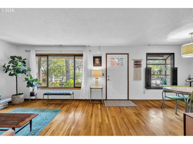 8101 Se 57TH Ave, Portland, OR 97206