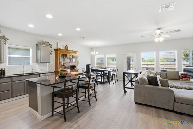 1125 Lakeway Crossing Drive, Temple, TX 76502