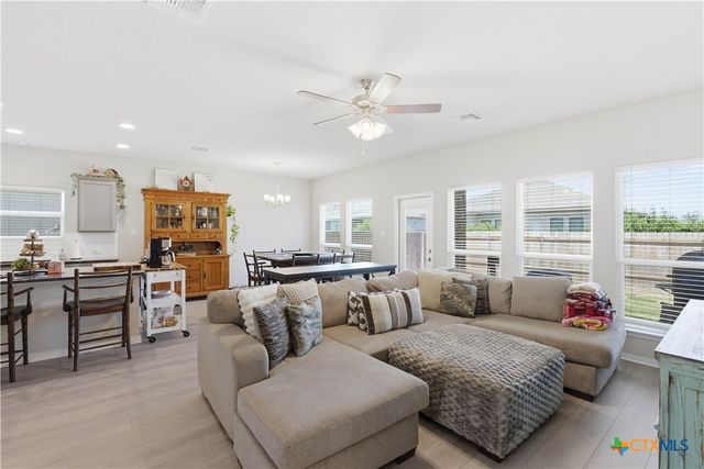 1125 Lakeway Crossing Drive, Temple, TX 76502