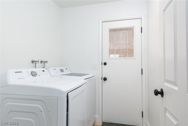 352 Lander Drive, Henderson, NV 89074