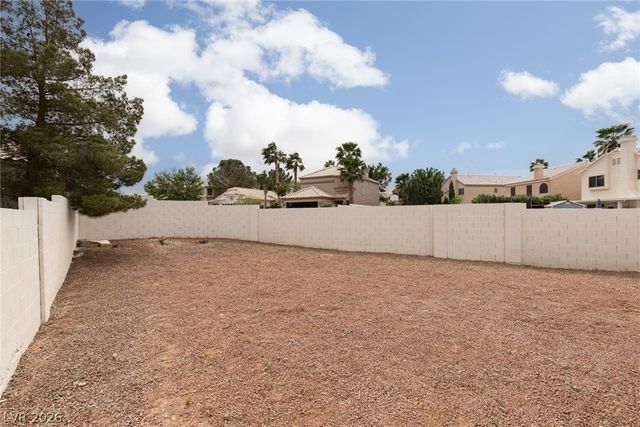352 Lander Drive, Henderson, NV 89074