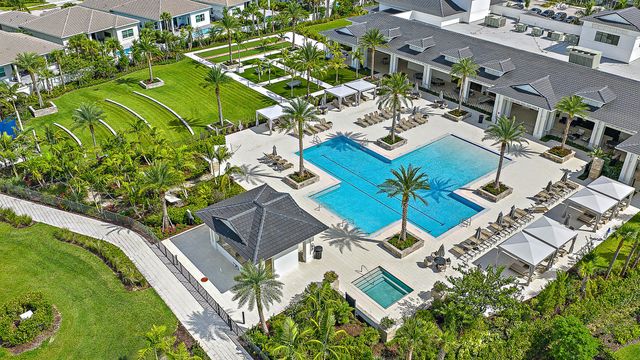 10041 Regency Way, Palm Beach Gardens, FL 33412