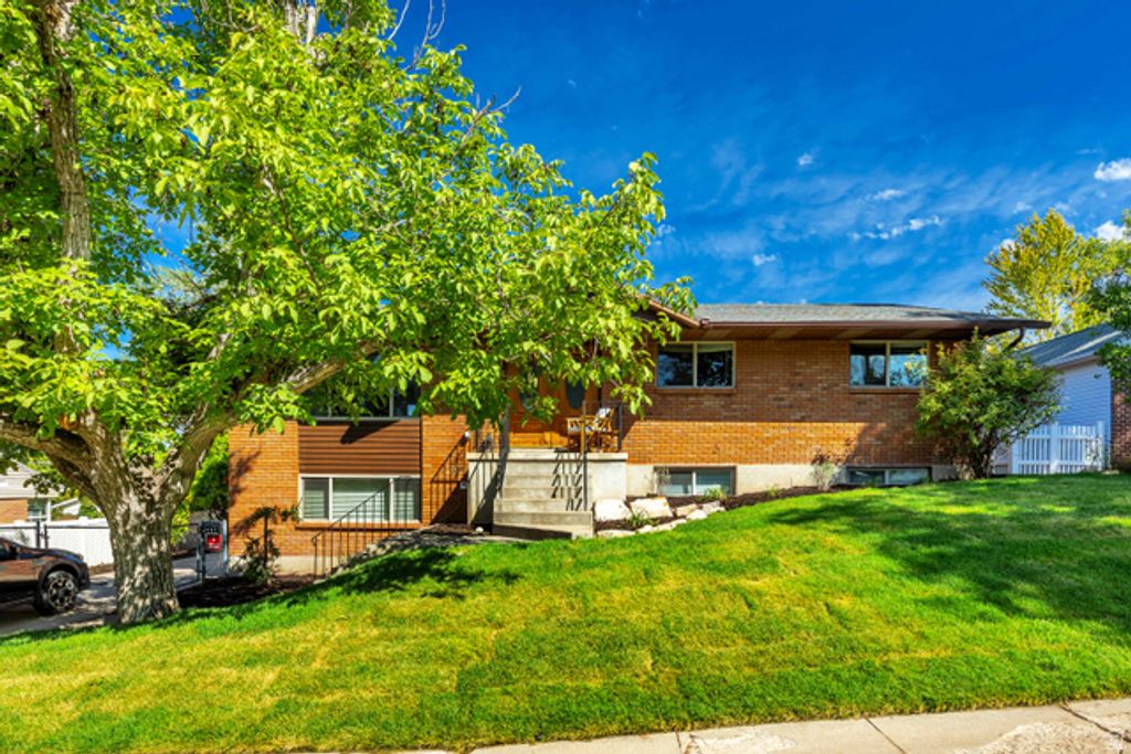 2555 E ELM AVE, Salt Lake City, UT 84109 — photo 2