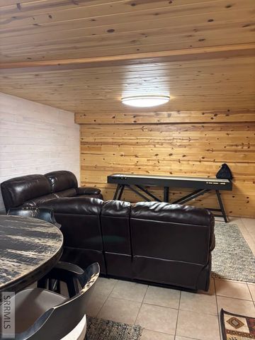 4240 Grandview Road, Island Park, ID 83429