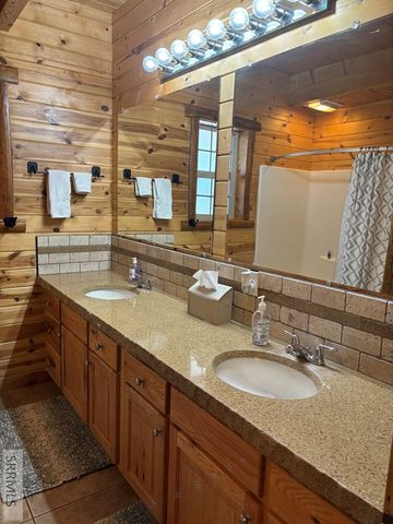 4240 Grandview Road, Island Park, ID 83429