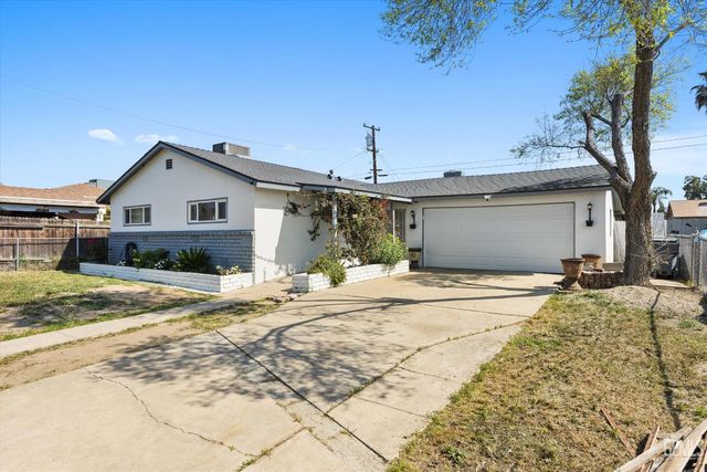 3212 Timothy Street, Bakersfield, CA 93304