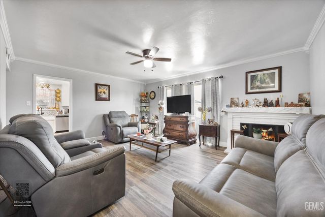 3212 Timothy Street, Bakersfield, CA 93304