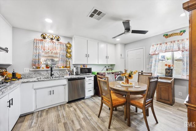 3212 Timothy Street, Bakersfield, CA 93304