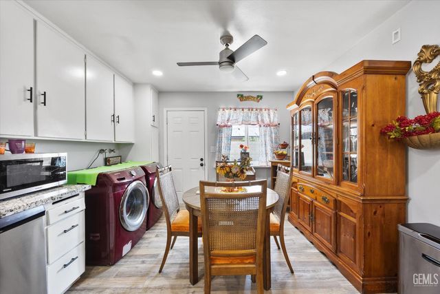 3212 Timothy Street, Bakersfield, CA 93304