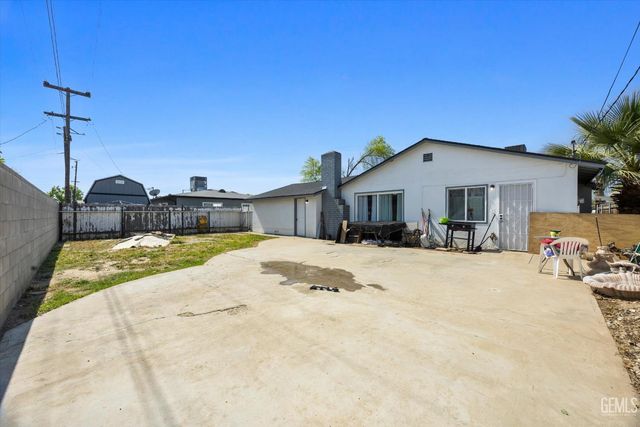 3212 Timothy Street, Bakersfield, CA 93304