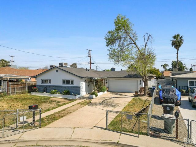 3212 Timothy Street, Bakersfield, CA 93304