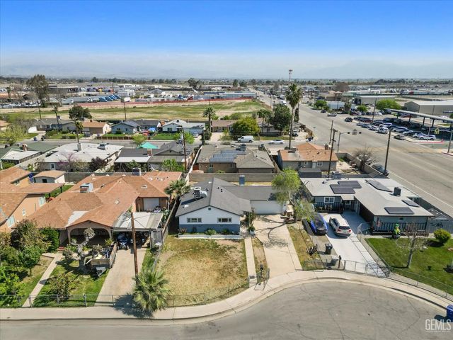 3212 Timothy Street, Bakersfield, CA 93304
