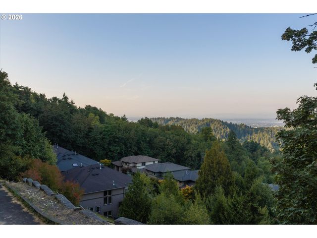 318 Nw SKYLINE Blvd, Portland, OR 97210
