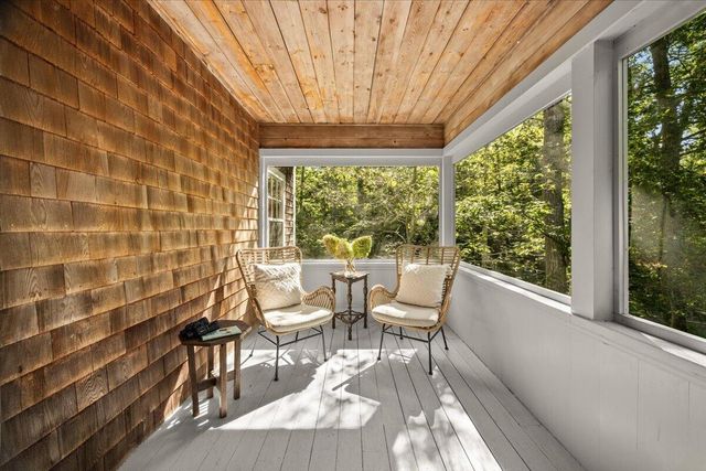 89 F R Lillie Road, Woods Hole, MA 02543