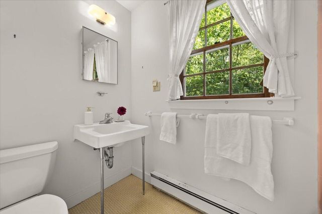 89 F R Lillie Road, Woods Hole, MA 02543