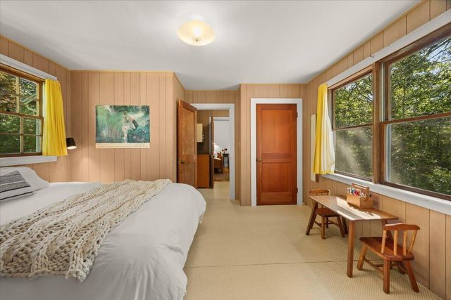 89 F R Lillie Road, Woods Hole, MA 02543