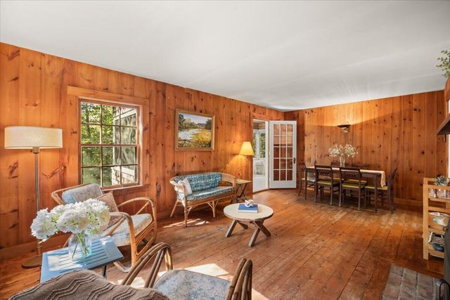89 F R Lillie Road, Woods Hole, MA 02543
