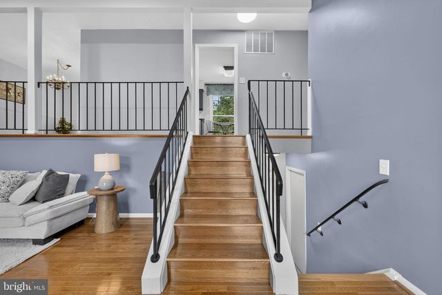 6134 WICKLOW DR, Burke, VA 22015