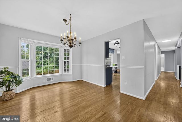 6134 WICKLOW DR, Burke, VA 22015