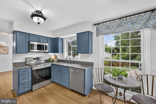 6134 WICKLOW DR, Burke, VA 22015