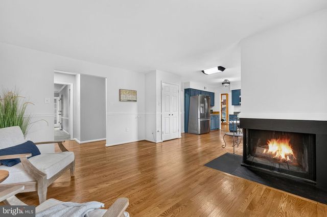 6134 WICKLOW DR, Burke, VA 22015
