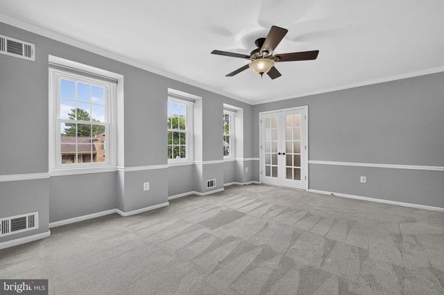 6134 WICKLOW DR, Burke, VA 22015