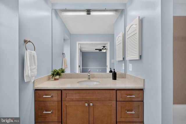 6134 WICKLOW DR, Burke, VA 22015