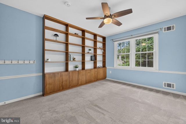 6134 WICKLOW DR, Burke, VA 22015
