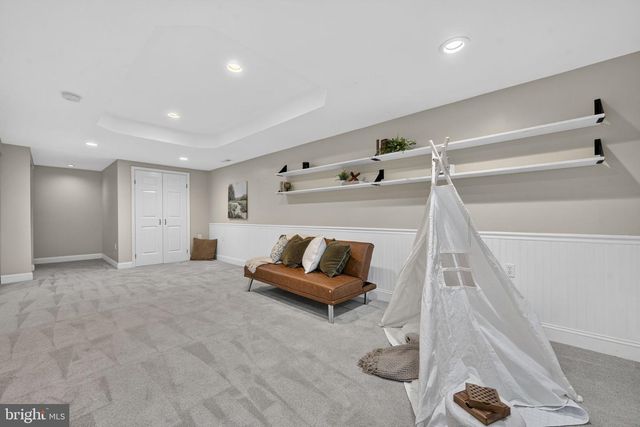 6134 WICKLOW DR, Burke, VA 22015