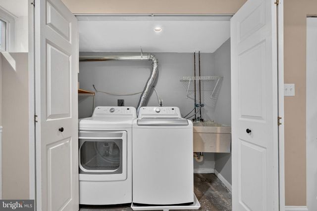 6134 WICKLOW DR, Burke, VA 22015