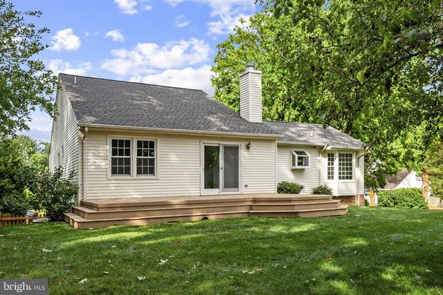 6134 WICKLOW DR, Burke, VA 22015