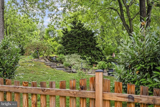 6134 WICKLOW DR, Burke, VA 22015