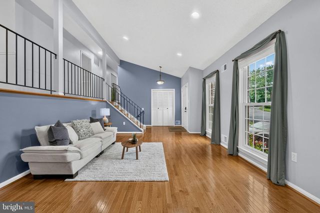 6134 WICKLOW DR, Burke, VA 22015