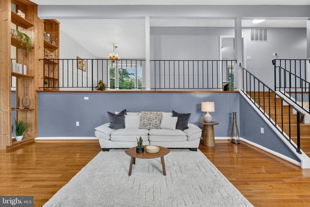 6134 WICKLOW DR, Burke, VA 22015