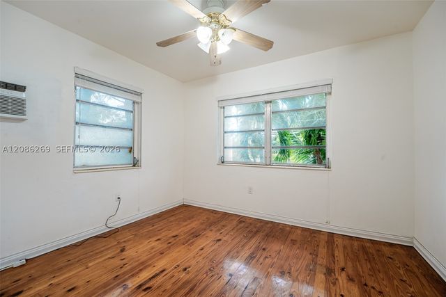 4740 Pine Tree Dr 20, Miami Beach, FL 33140