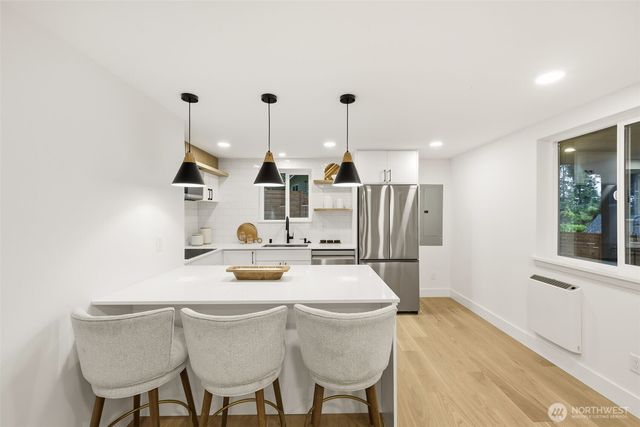 19531 55th Avenue NE, Lake Forest Park, WA 98155